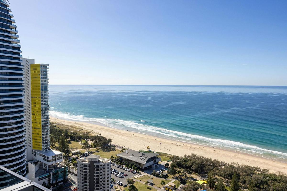 Three Bedroom Ocean Sub-Penthouse Suite