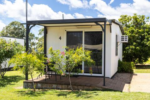 Regular Cabin
