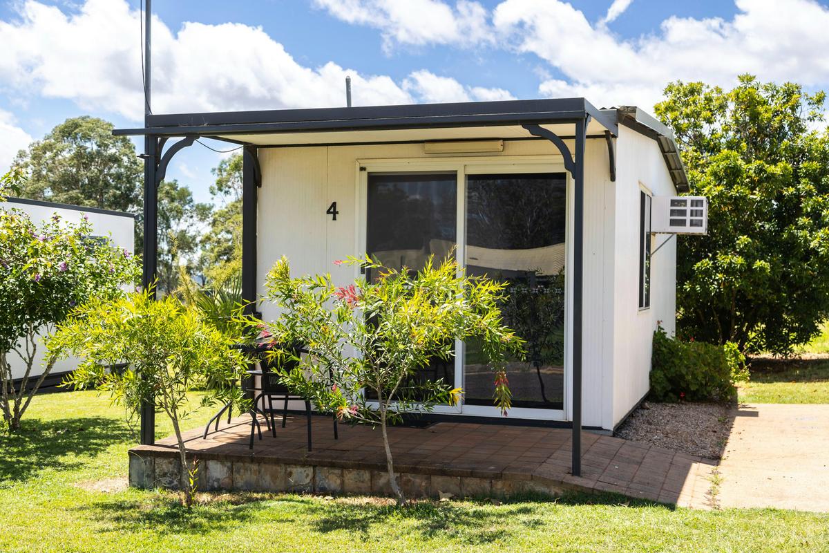 Regular Cabin