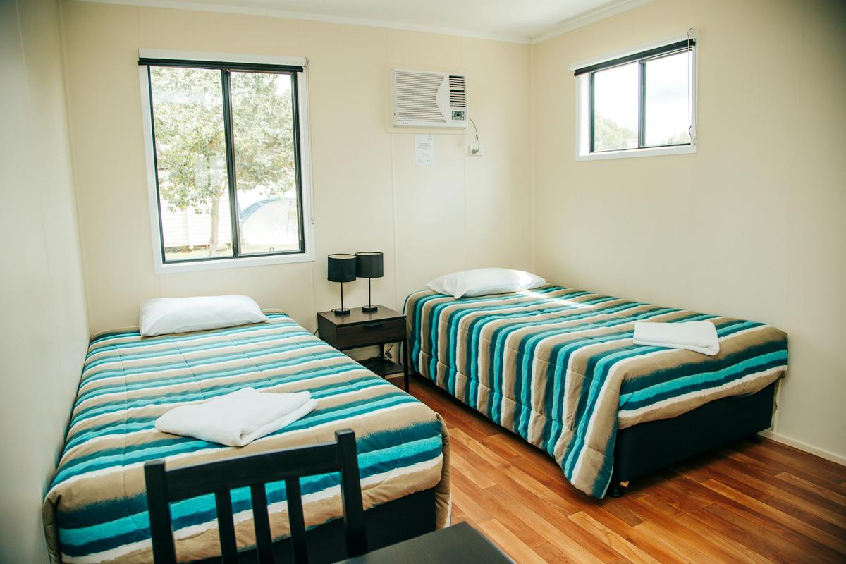 Deluxe Twin Cabin