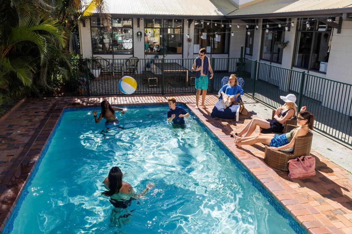 YHA Coolangatta swimming pool