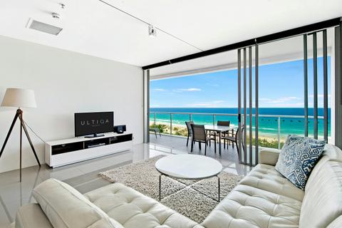 One-Bedroom Ocean View Apartment