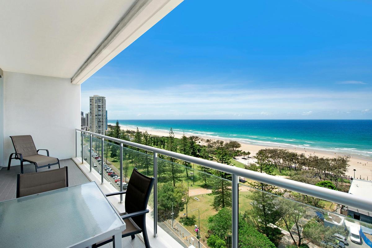 One-Bedroom Ocean View Apartment