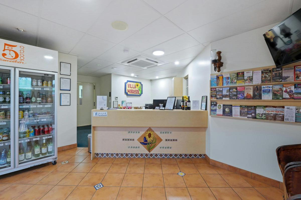 Villa Mirasol Motor Inn Reception
