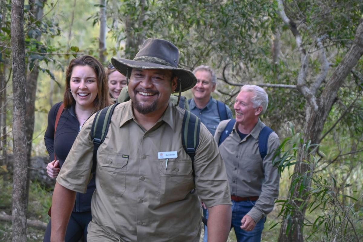 Gurruhman leading Yarriba Dreaming cultural tour