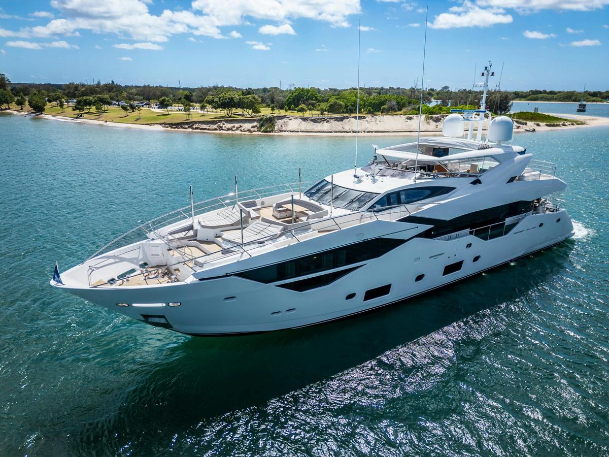 Gold Coast Luxury Yacht Day Charter