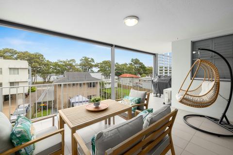 Water Views with a Splash of Luxury