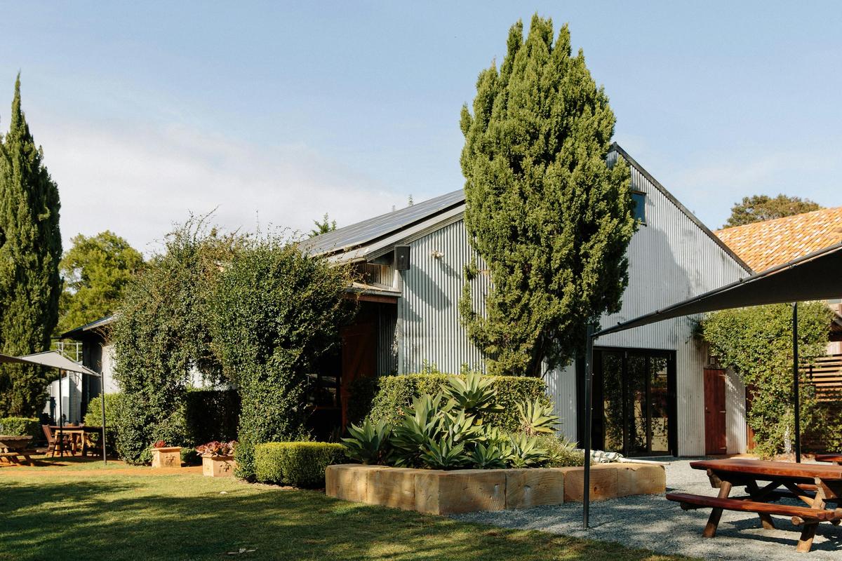 Witches Falls Cellar Door & Courtyard