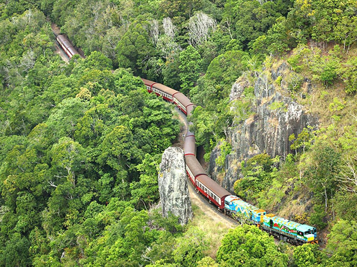 Barron Gorge & Falls - 20 minute Rainforest Scenic Flight
