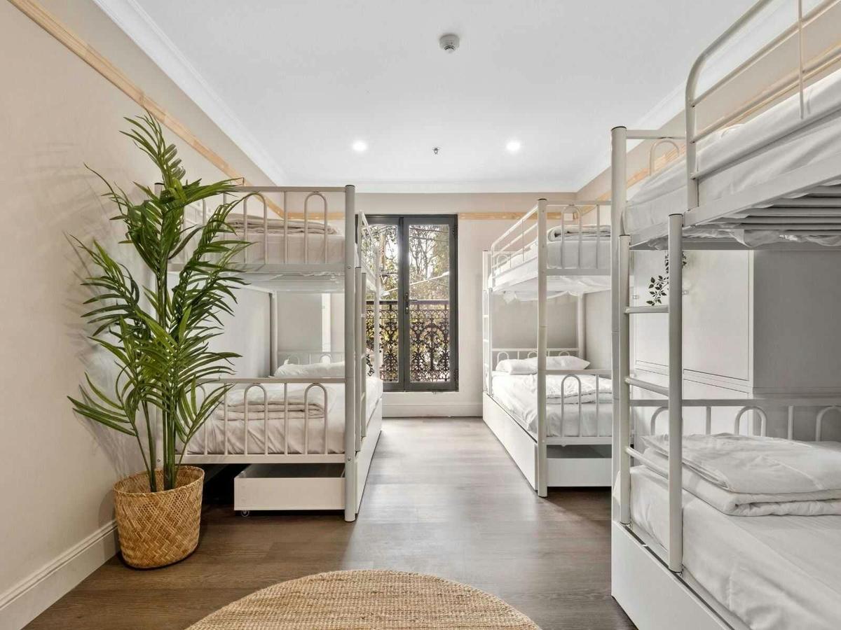 bed room