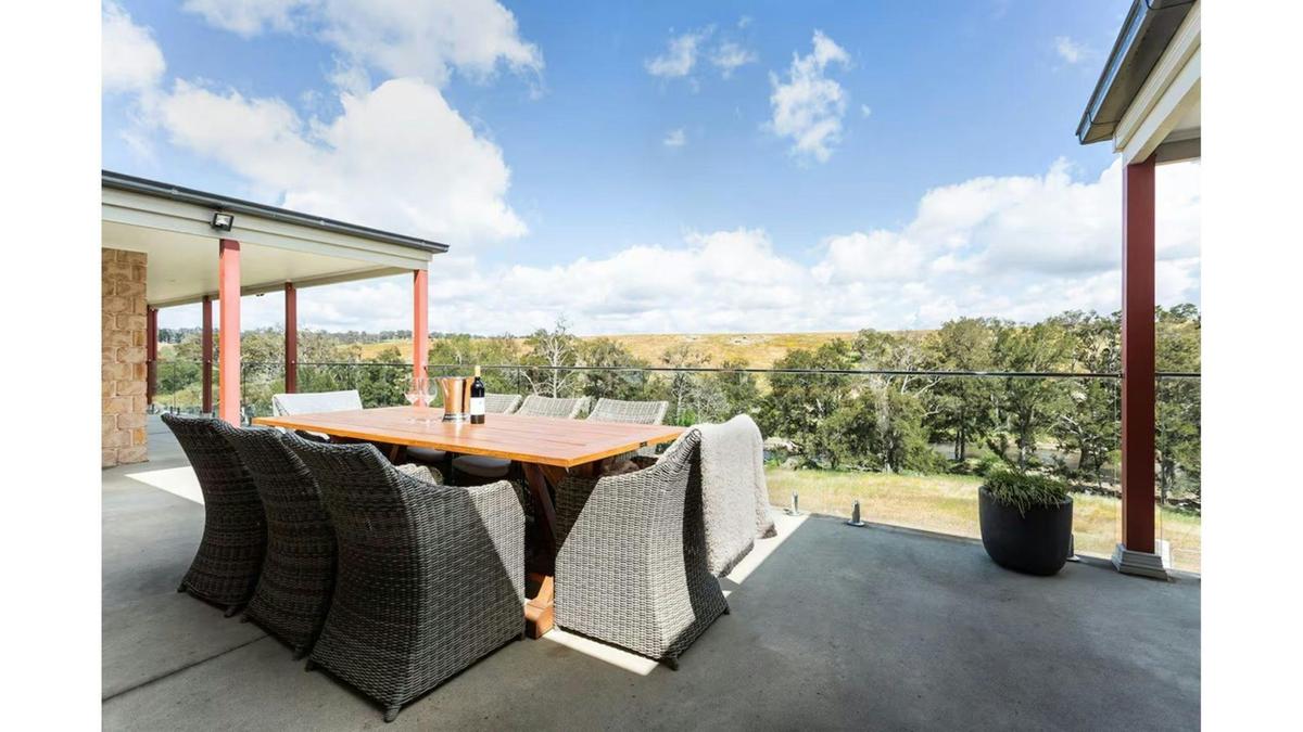 Flat Rock Retreat Verandah