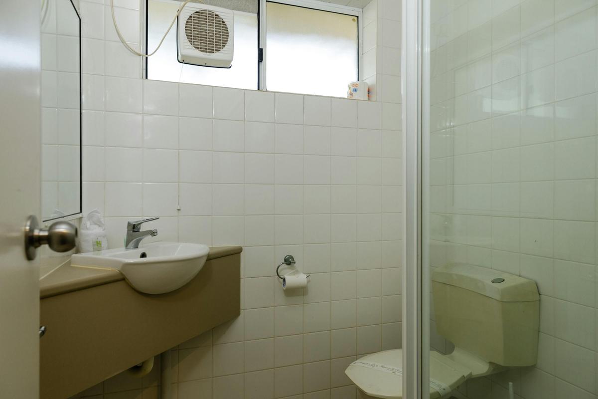 Byrneside Queen Motel Room