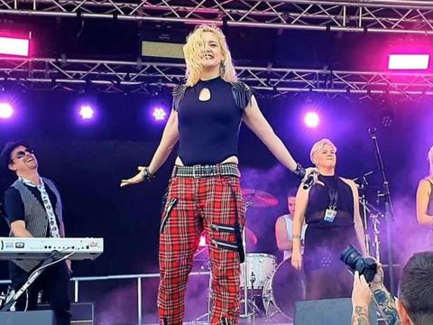 No Doubt - About Gwen