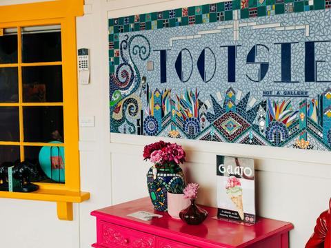 Learn Mosaic at Tootsies