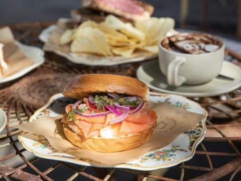 Magoony's Coffee House