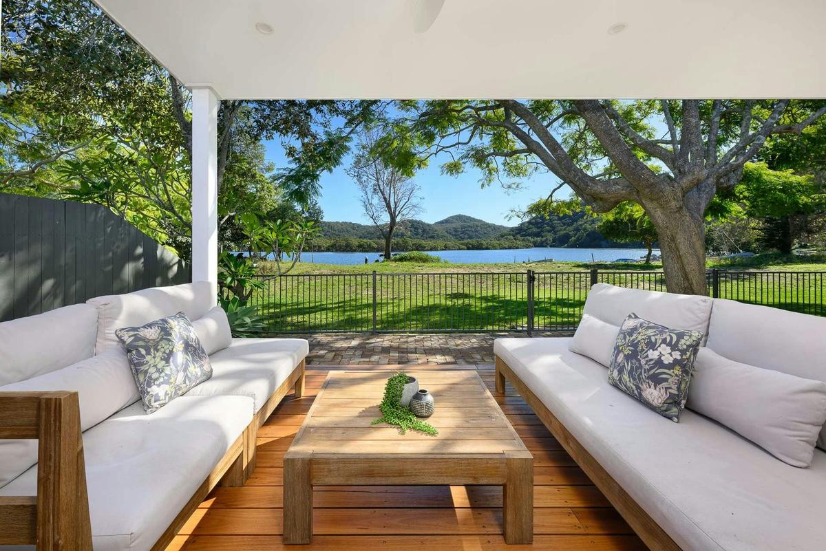 Outdoor lounge chairs