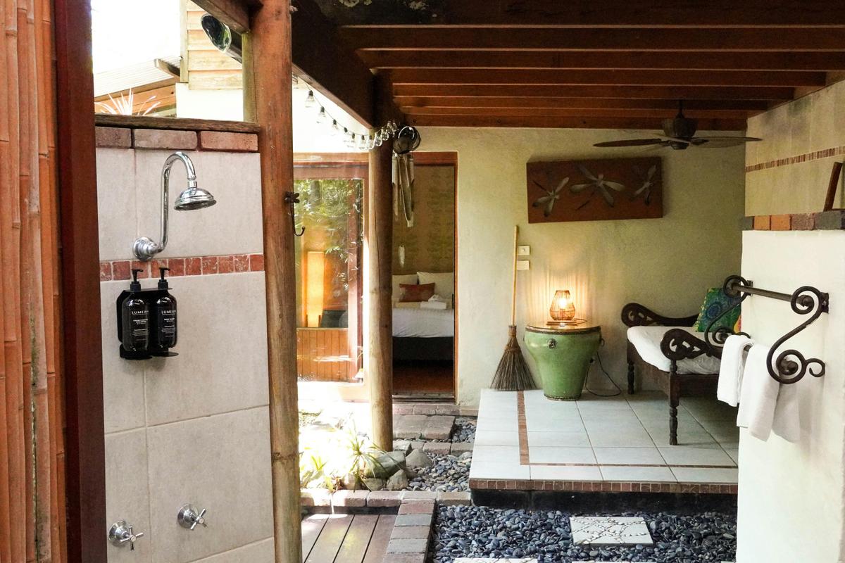 Outdoor Space - Dragonfly's Rest