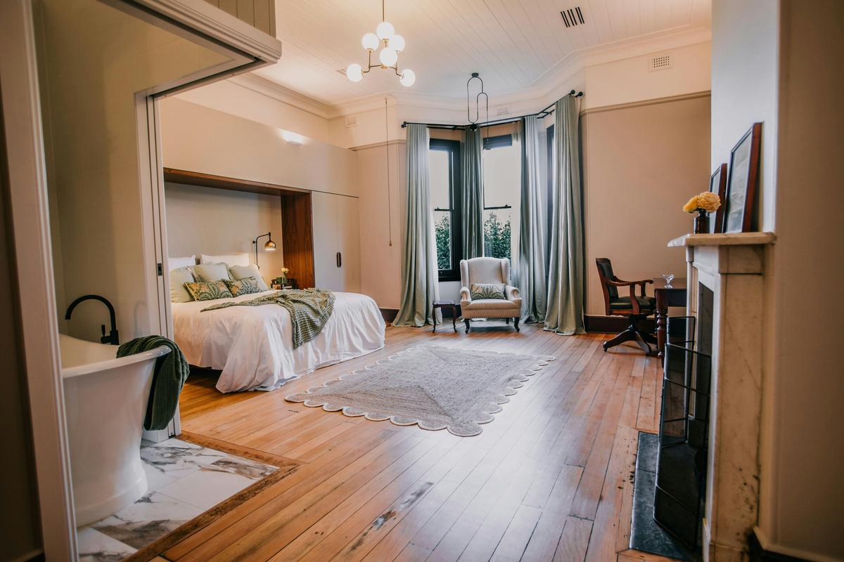 Chifley King Suite