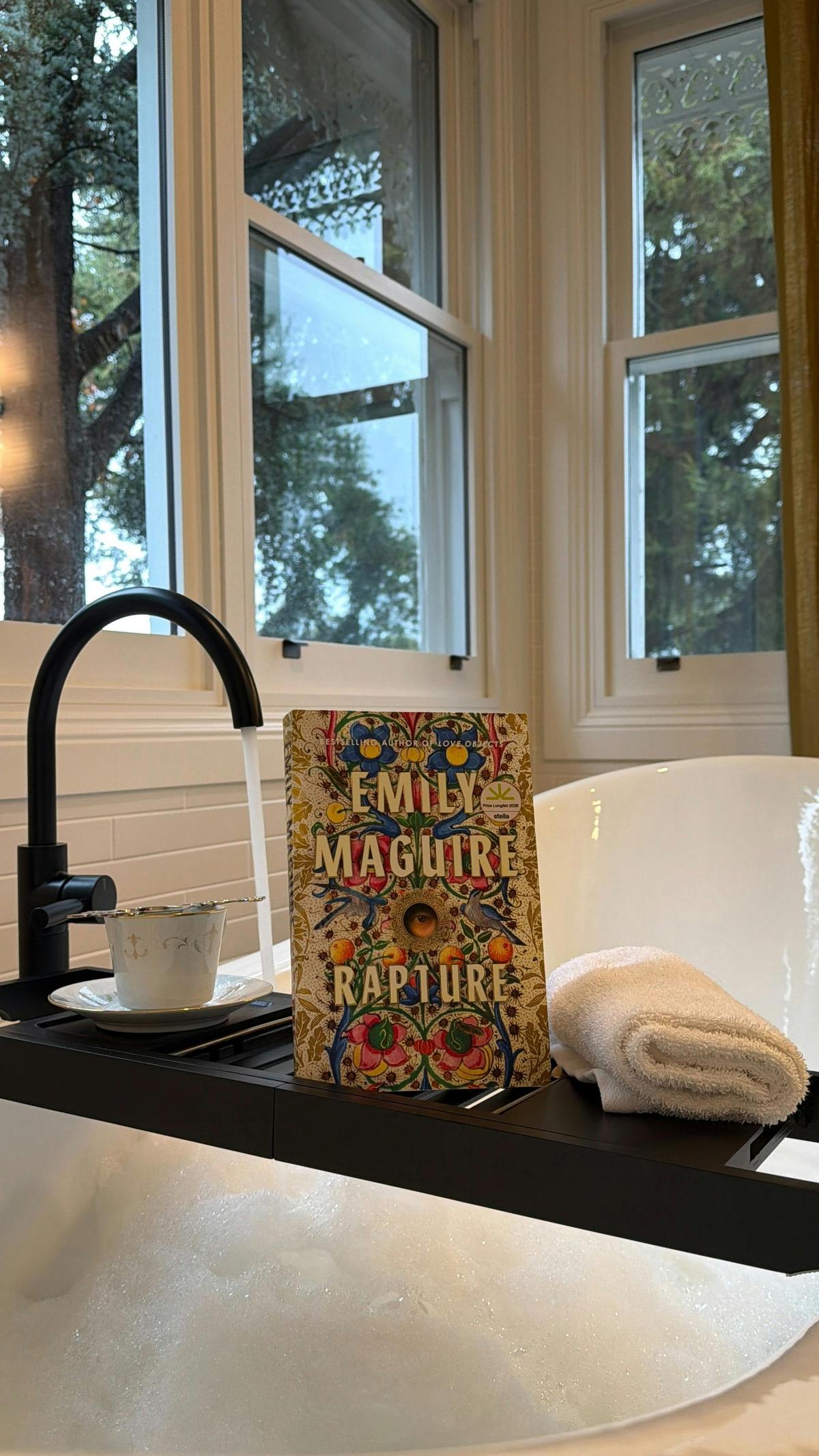 Relax and read in luxury for three entire days