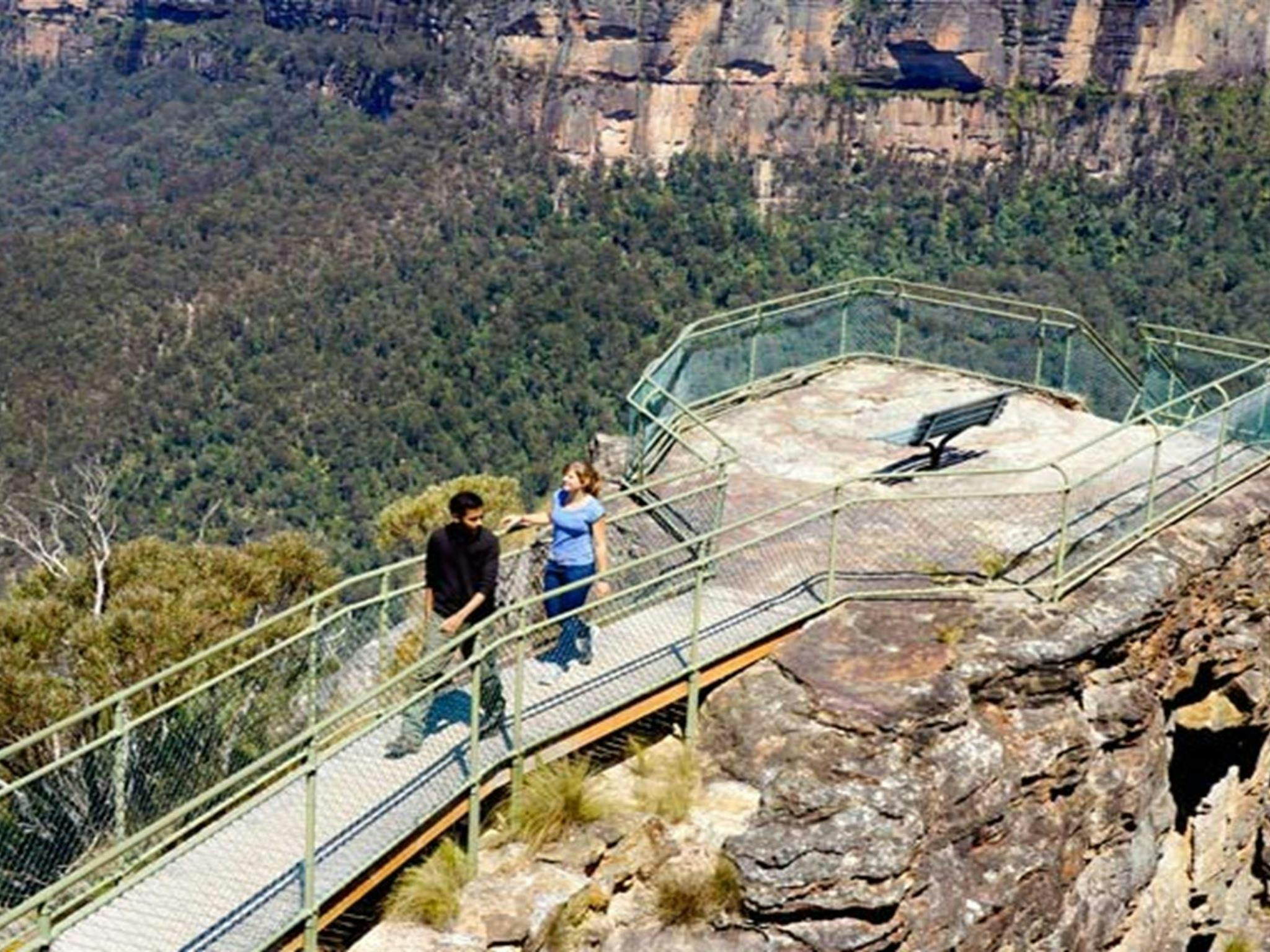 Pulpit Rock Lookout, Blue Mountains National Park. Photo: Steve Alton/NSW Government