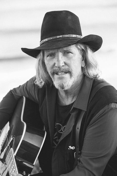 Chris Callaghan Is The Highwayman Show