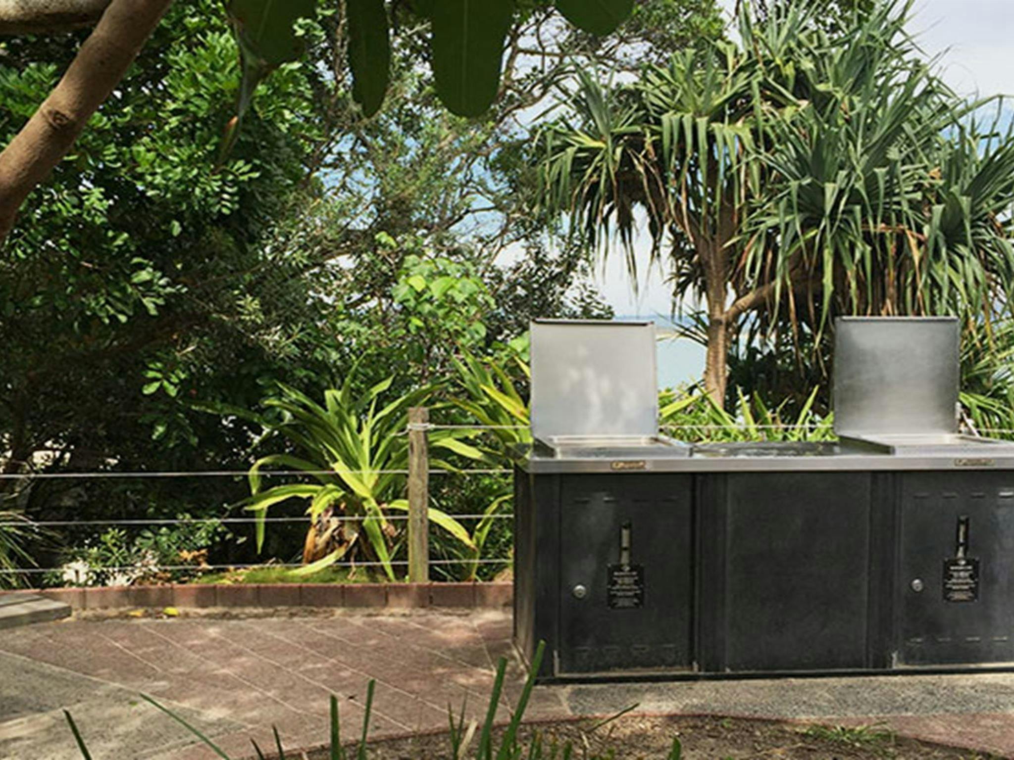 Barbecue facilities at Palm Valley. Photo: OEH/N.Webb