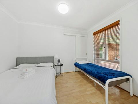 MetaWise Family Room 4 in Shared Home