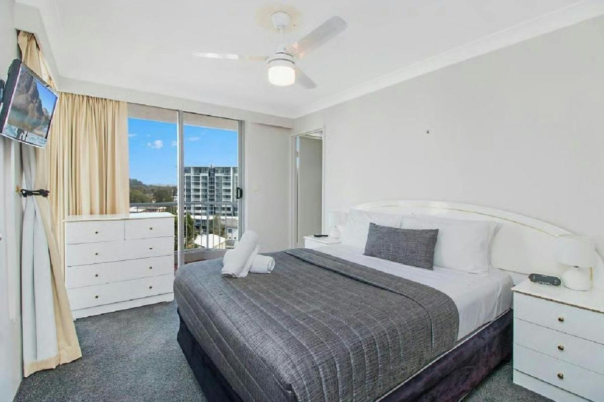 2 Bedroom Deluxe Apartment