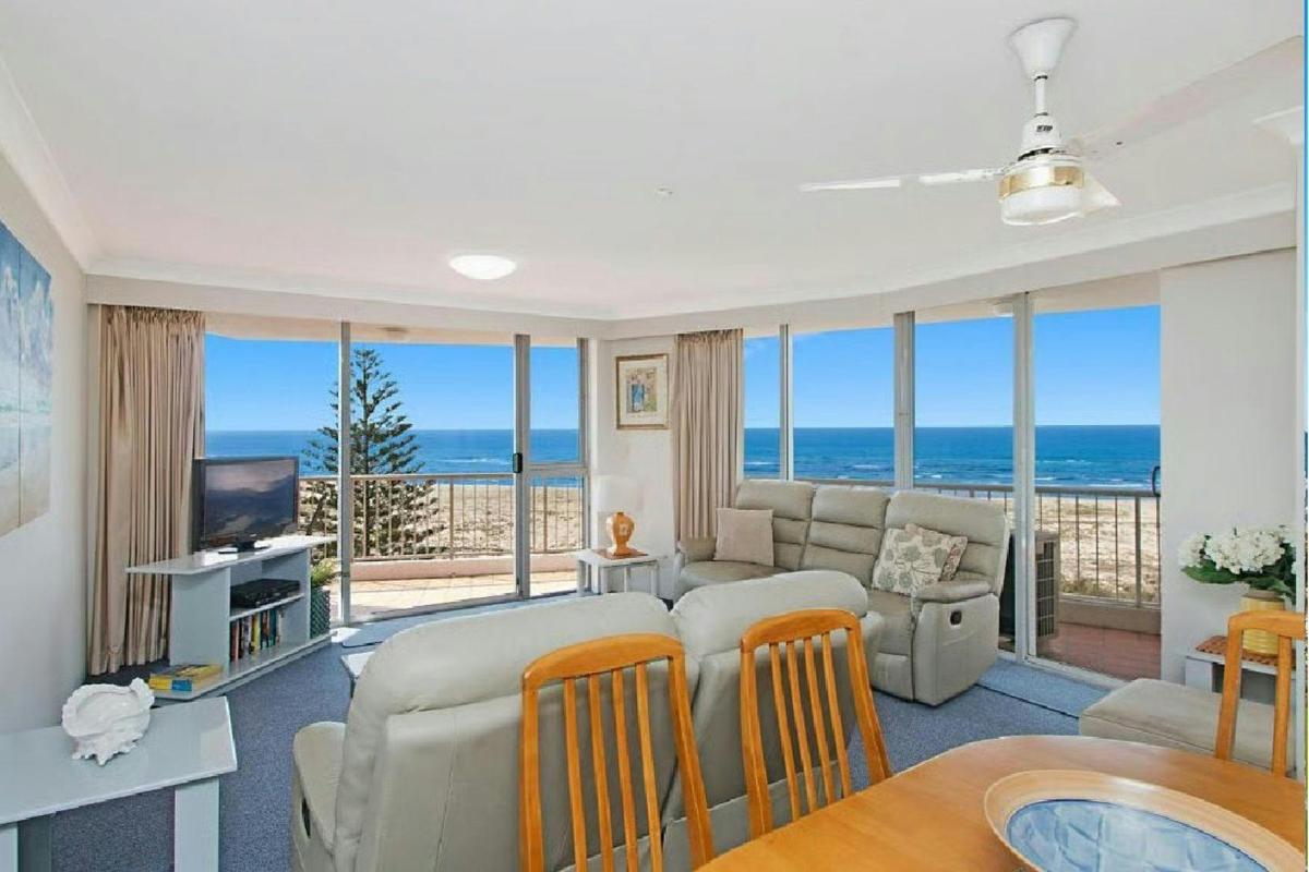 2 Bedroom Deluxe Apartment