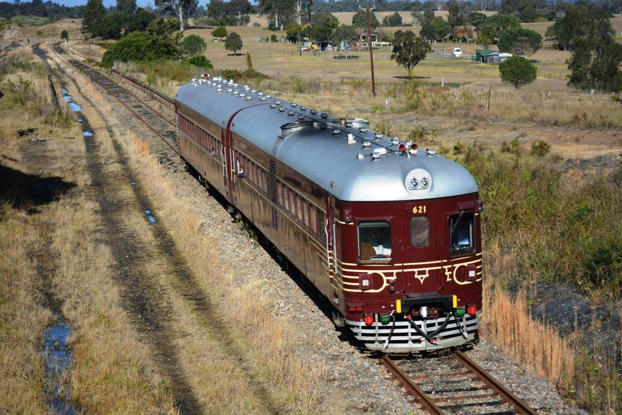 NPF 621 & NTC 721 at Gillieston Heights