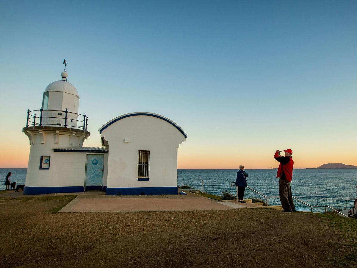 Dusk at Tacking Point Lighthouse
