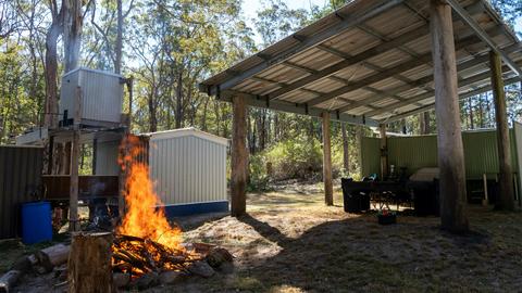 Crows Cottage and Camping