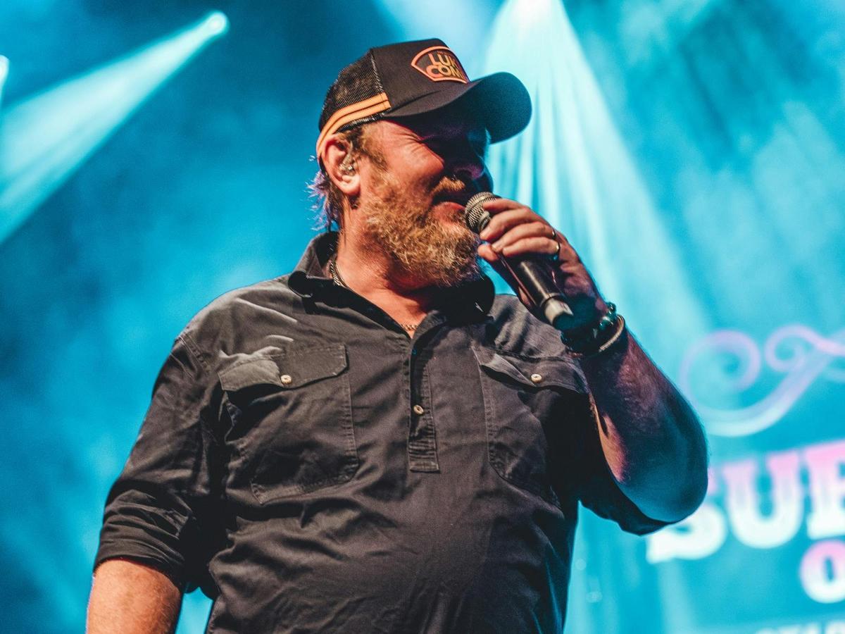 The Ultimate Superstars of Country