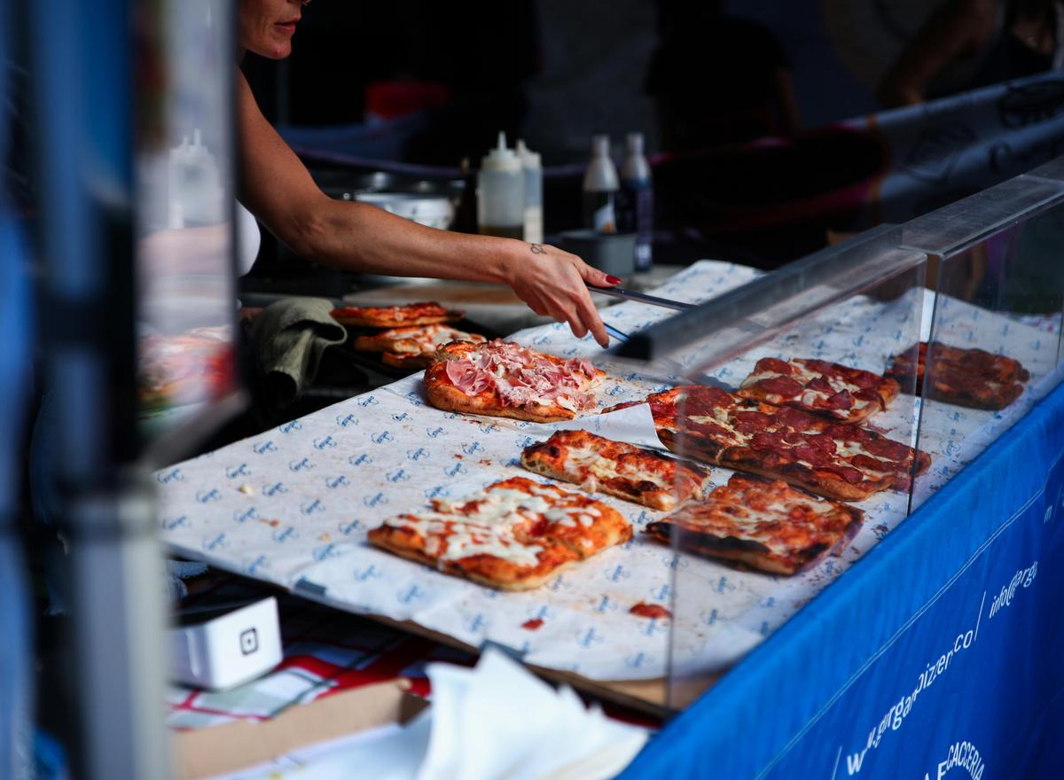 Pizza and other fresh local food businesses are available at the Summer Session.