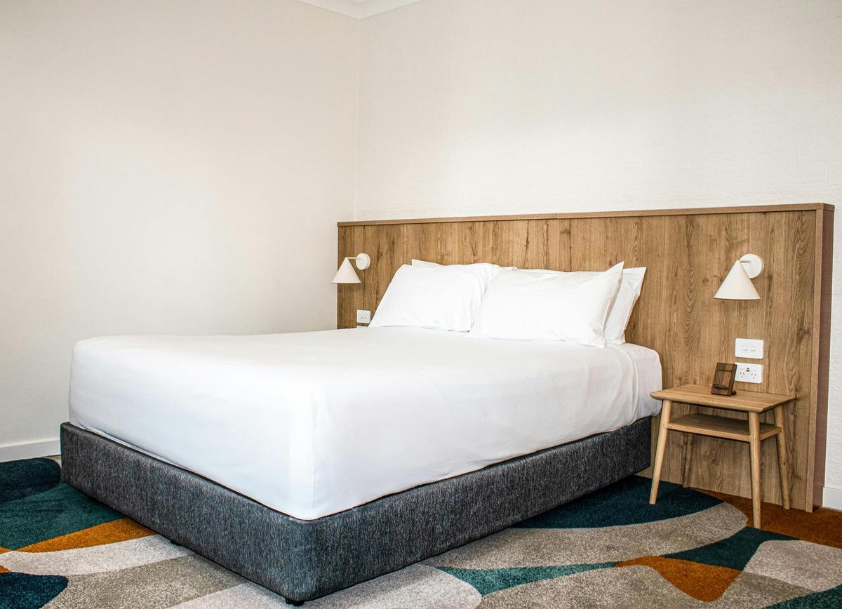 Seabreeze Beach Hotel