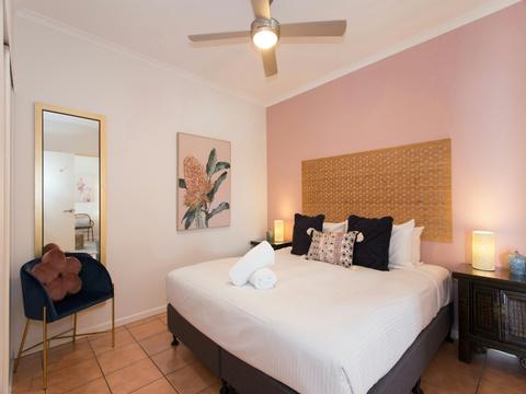 One Bedroom Deluxe Apartment