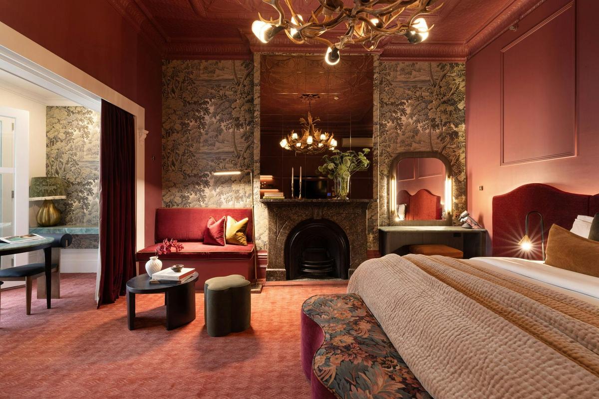 Grand Velvet Suite