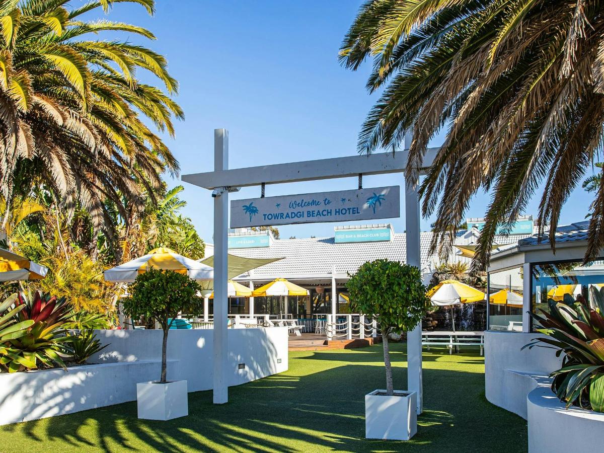 Father's Day at Towradgi Beach Hotel