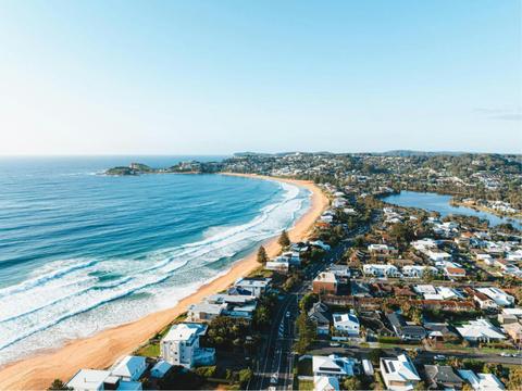 Wamberal Beach