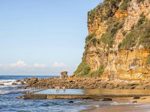 MacMasters Beach