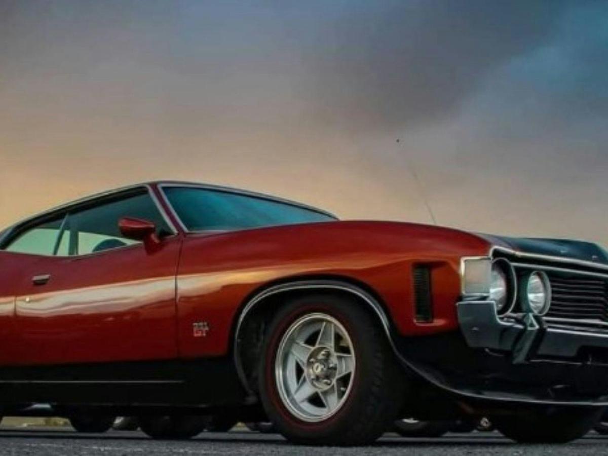 red car