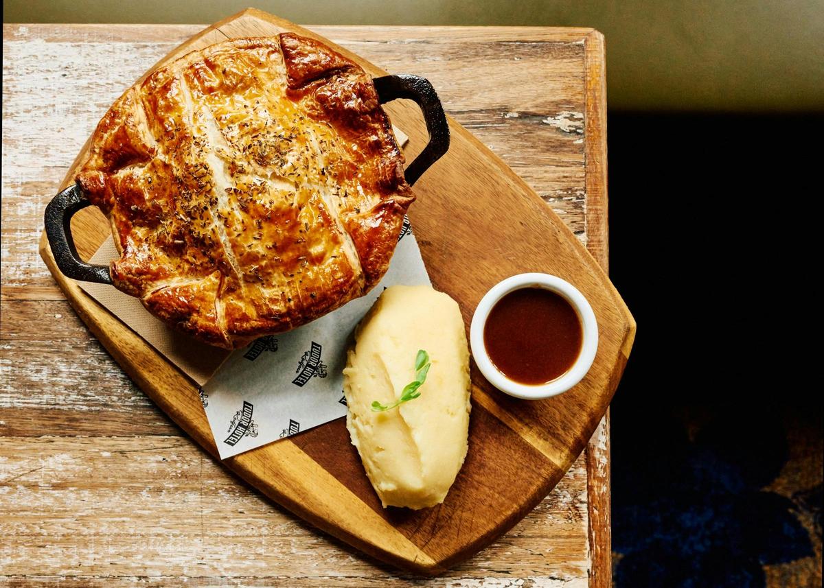 Tudor Hotel Redfern, Sydney - Bistro Food