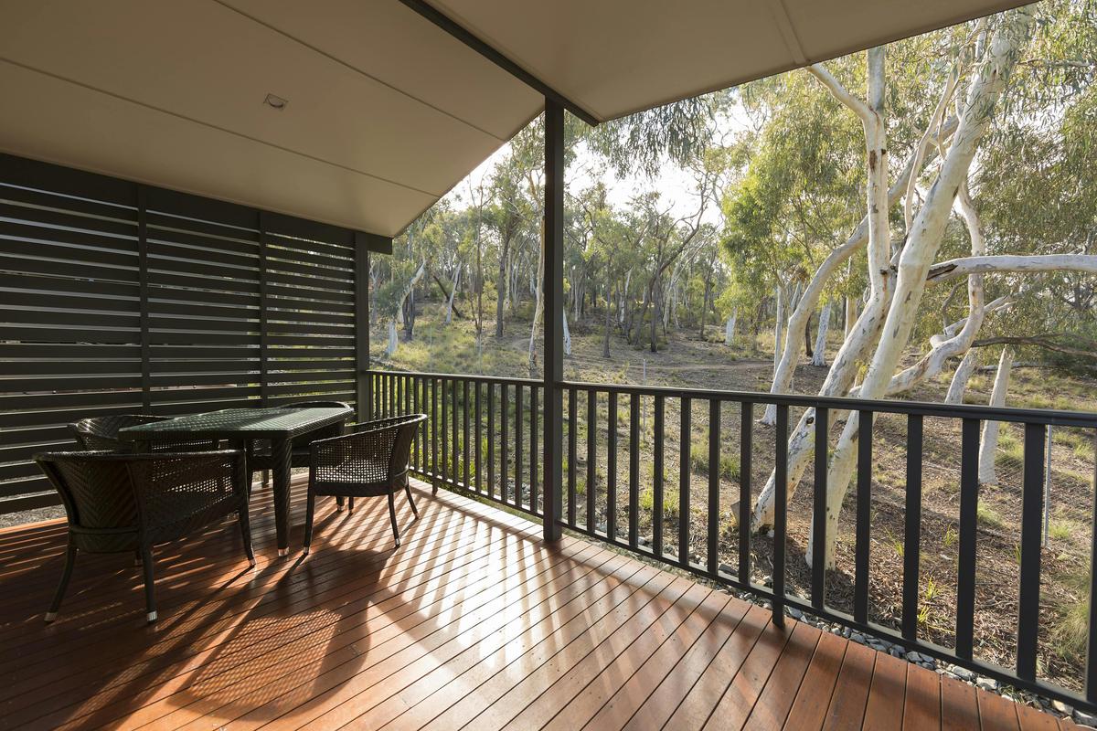 Alivio Tourist Park Canberra bush view from balcony