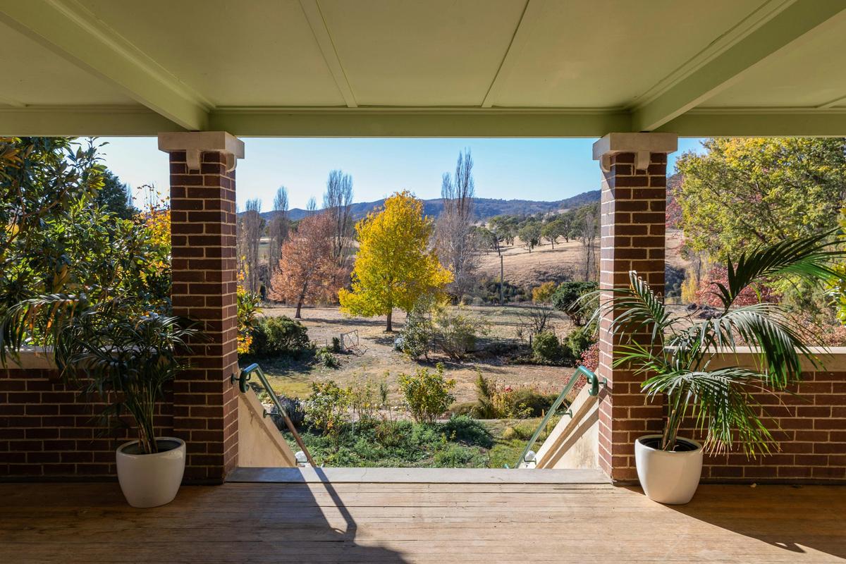 Cuppacumbalong Homestead is a heritage listed venue overlooking the Murrumbidgee River