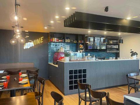 Divine Cafe & Bar