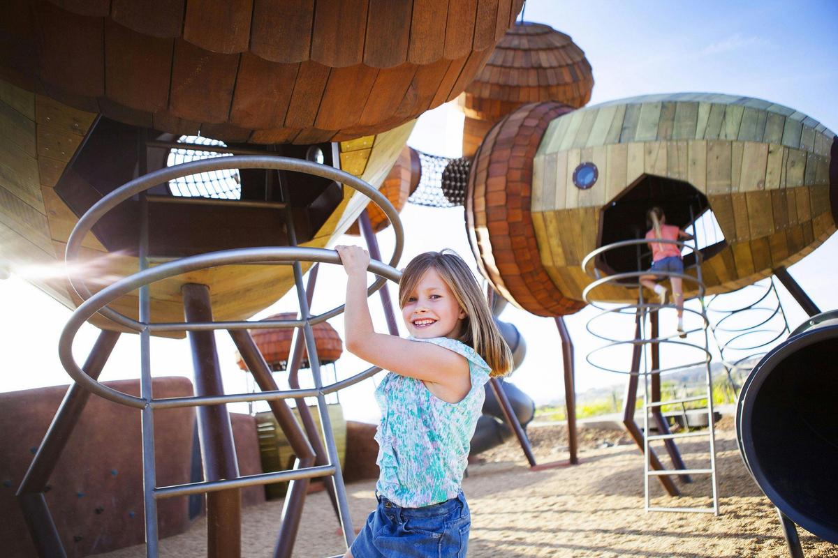 Play at Pod Playground