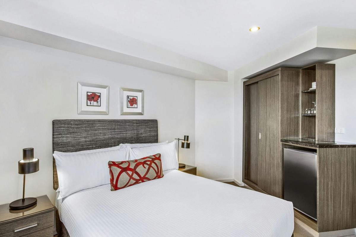 Guest Room Queen