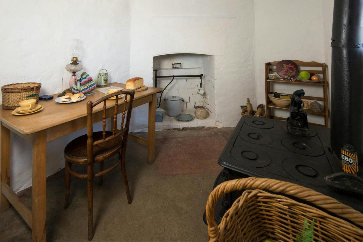 Blundells Cottage interior, 1942 display