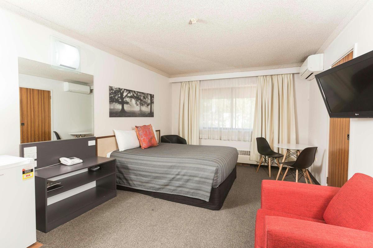 Economy Kitchenette Studio Room