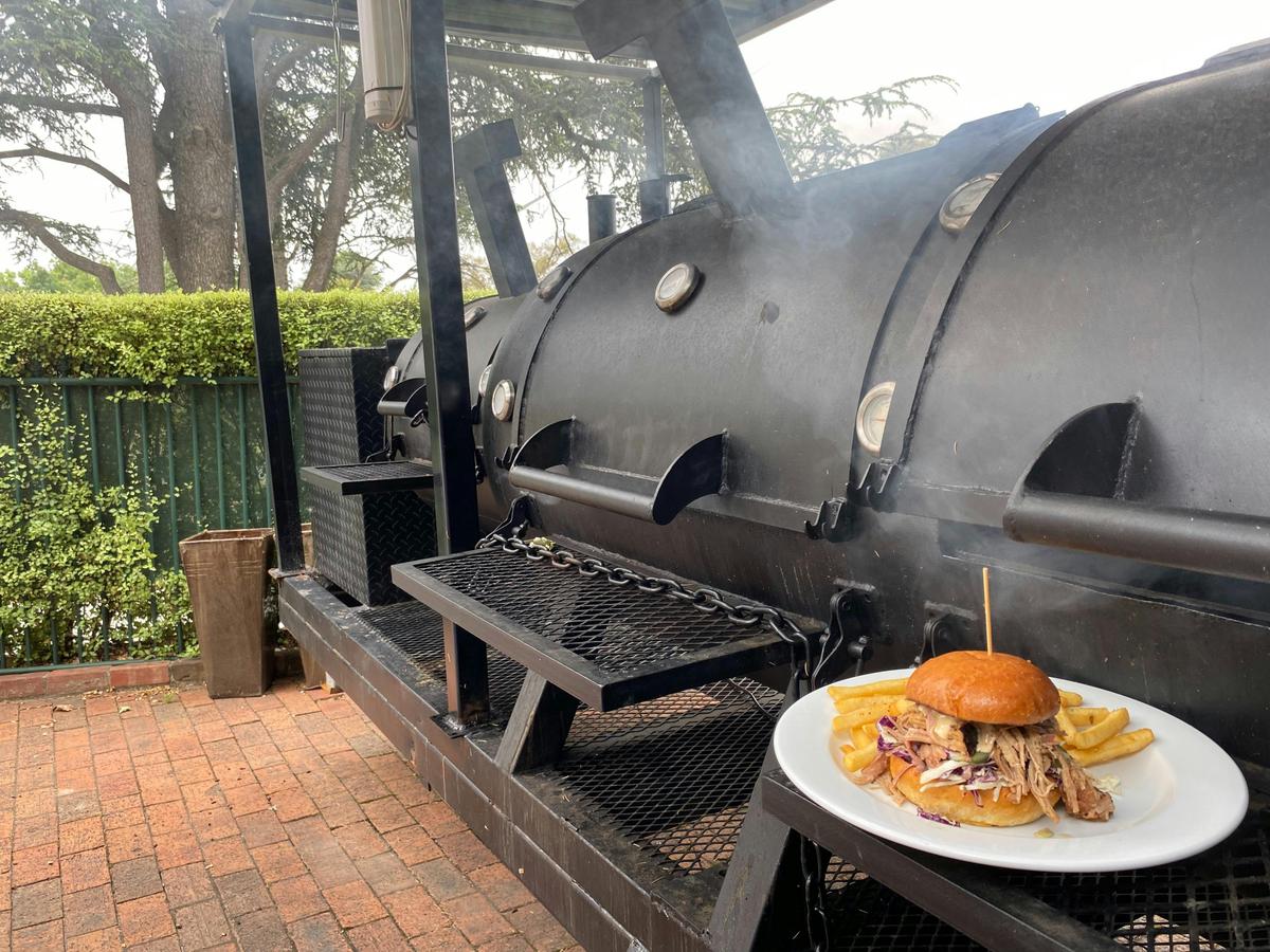Olims Giant Meat Smoker